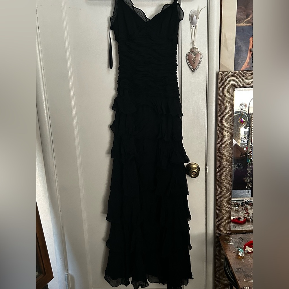BCBGMaxAzria Black Ruffled Tiered V-Neck Maxi Dress